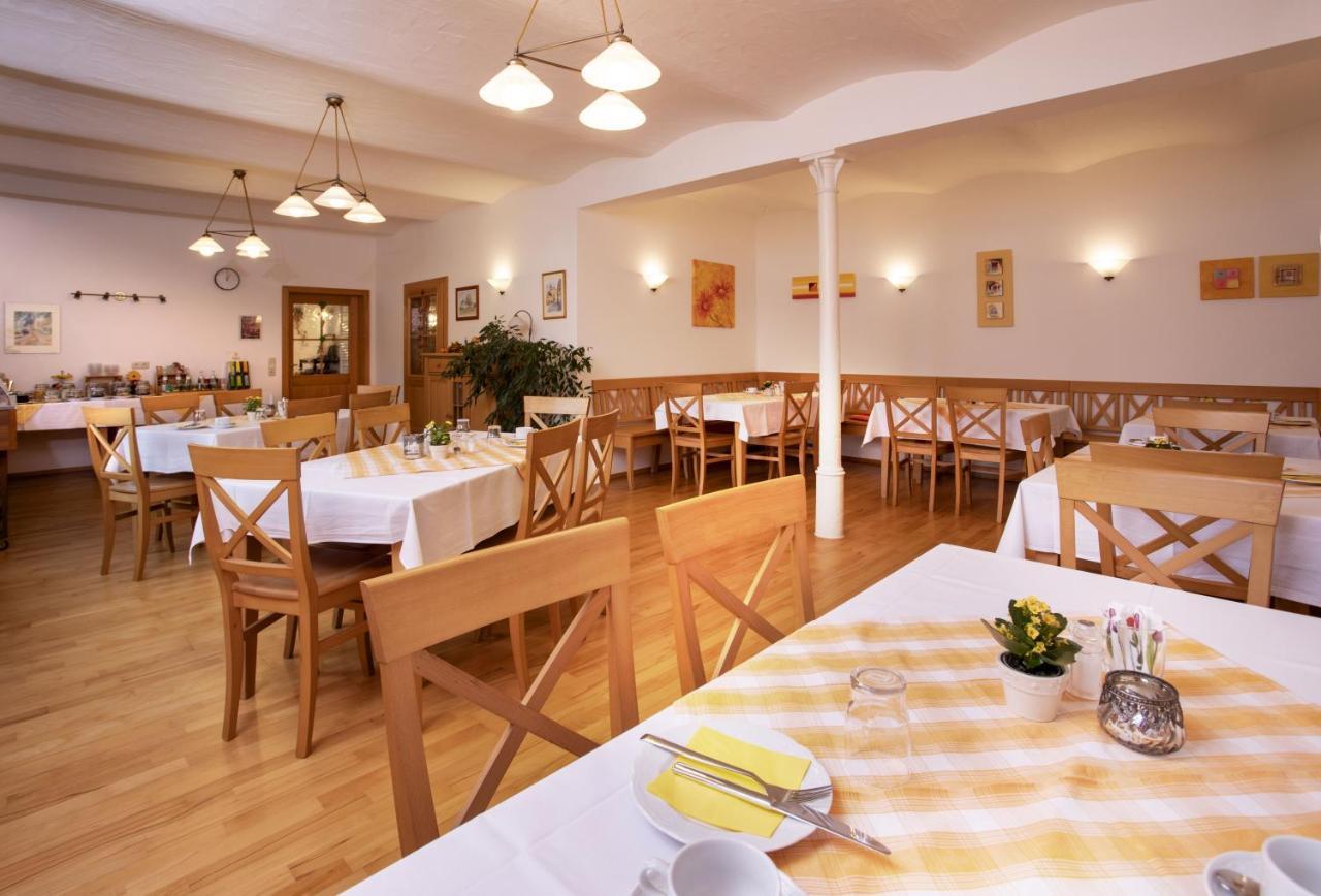 Pension Bernhardhof Otterfing Eksteriør billede