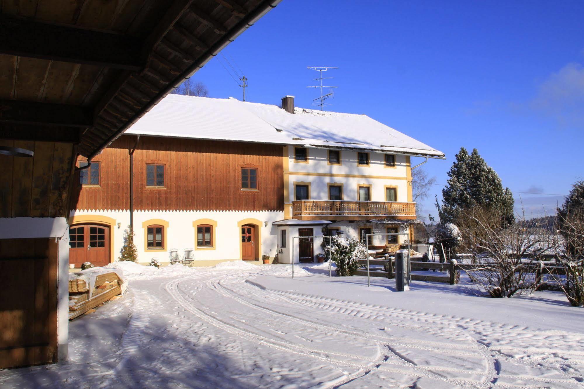 Pension Bernhardhof Otterfing Eksteriør billede